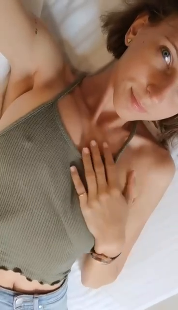 Manda un video al ragazzo per convincerlo a tornare a casa