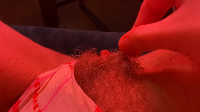 Mi strofino la patata pelosa