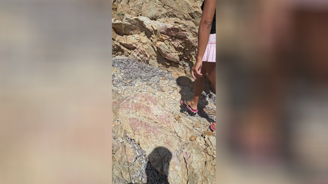 Mia moglie al mare sta sempre senza mutande